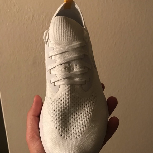 Nike white color size 8 US women - Picture 4 of 6